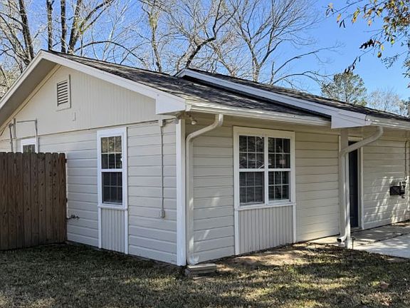 Left front of the house.