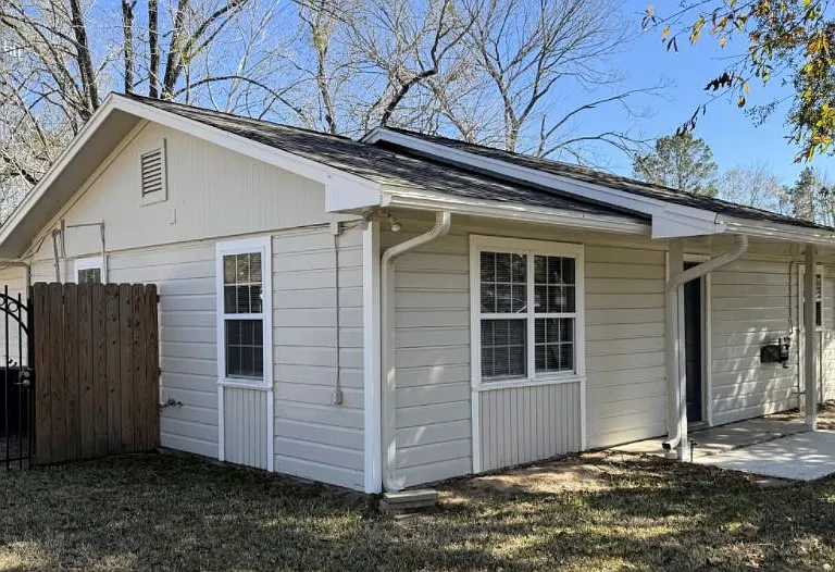 Left front of the house.