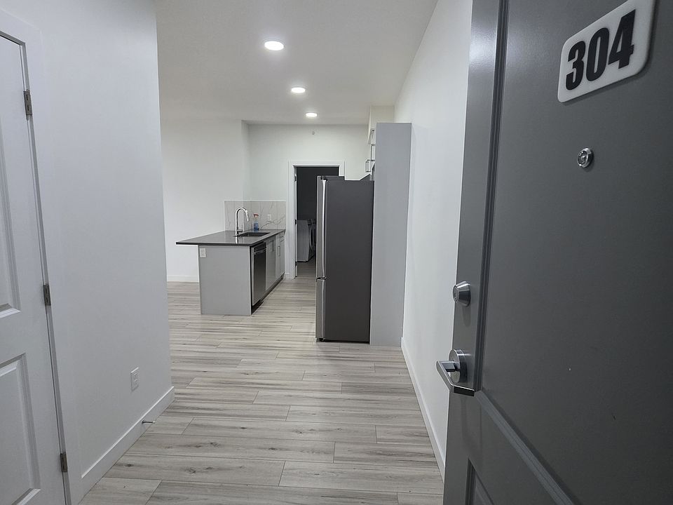 1st image of 5005 50th St #304