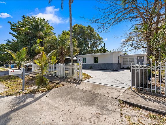 2nd image of 4520 SW 38th St