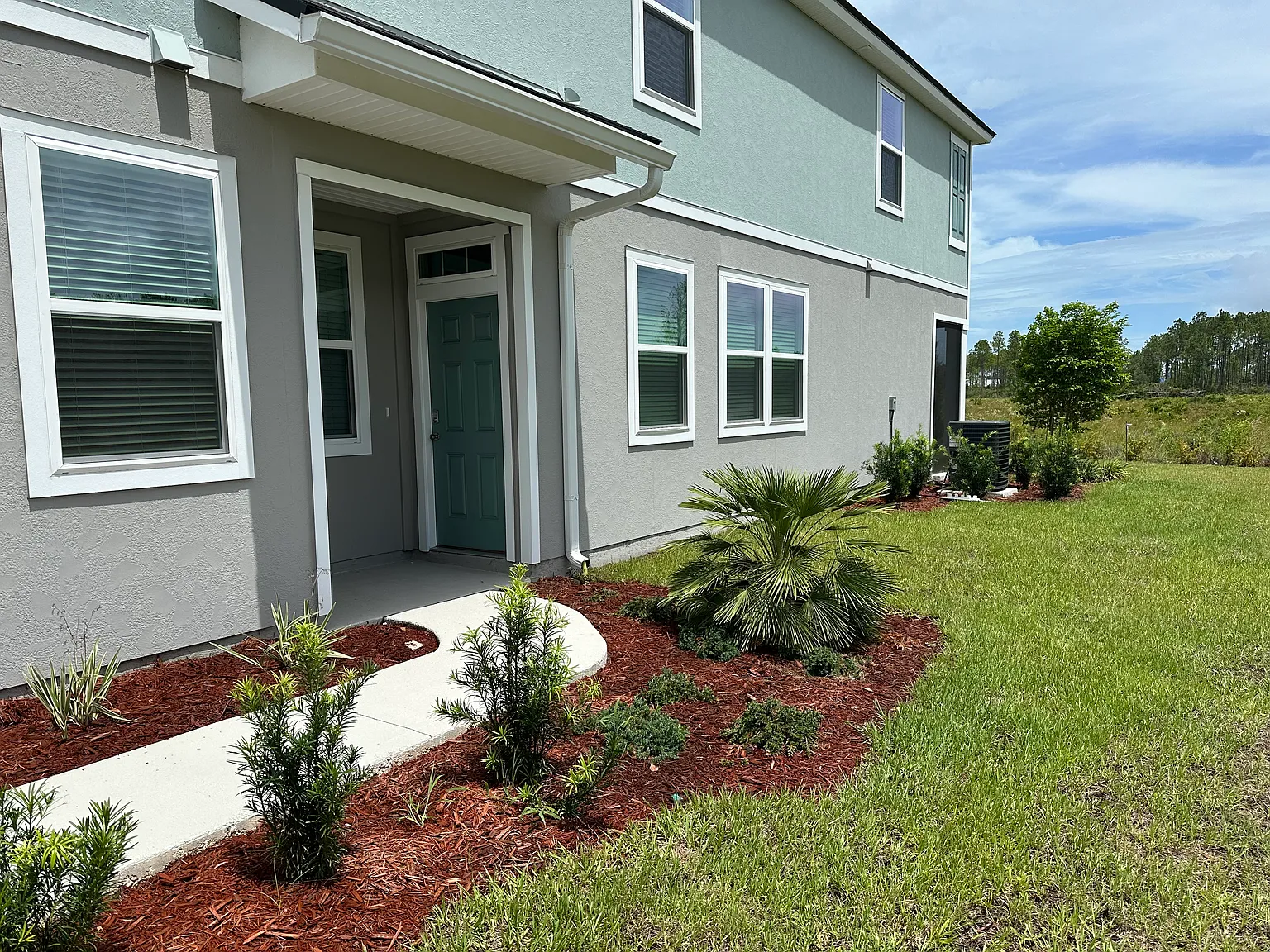 3 bed, 2.5 bath, 1795 sqft, $2,050 — Photo 1