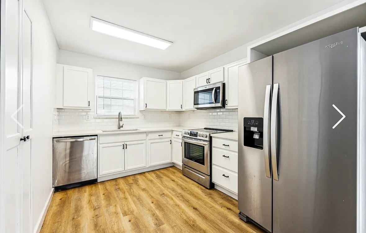 Cameron Villas — Photo 1