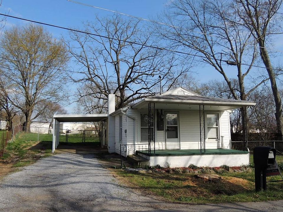 1st image of 104 Sycamore St