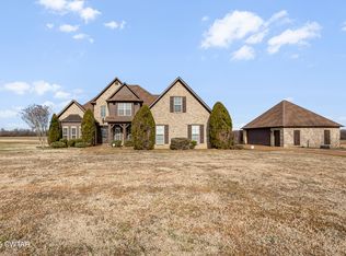 71 Haynes Haven Dr, Jackson, TN 38301
