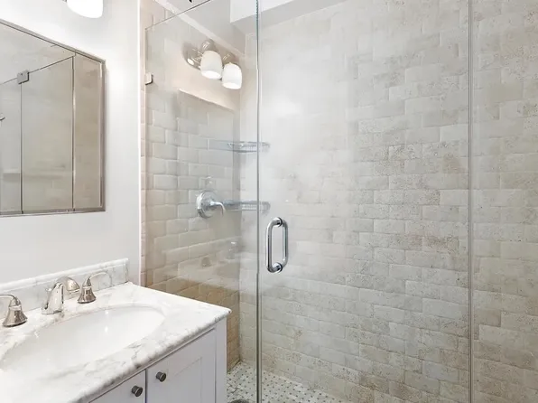 420 East 51st Street image 8 of 18