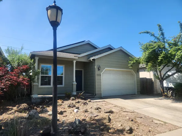 2494 Agate Mdws, White City, OR 97503