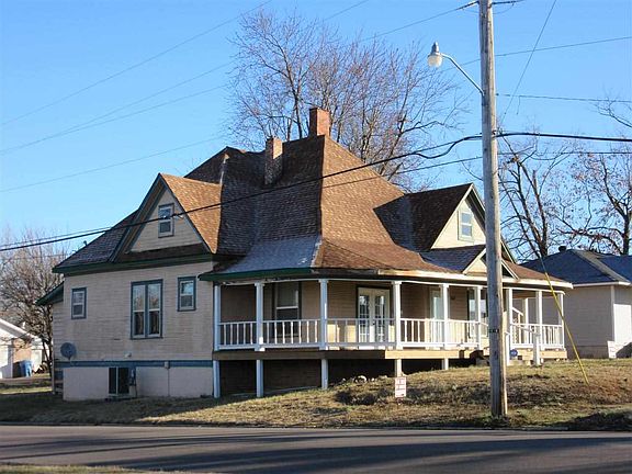 2nd image of 969 Lester St