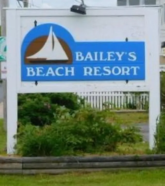 933 Ocean Blvd #201
