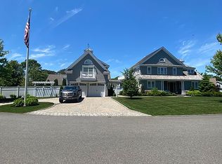 21 Flat Pond Cir, Mashpee, MA 02649