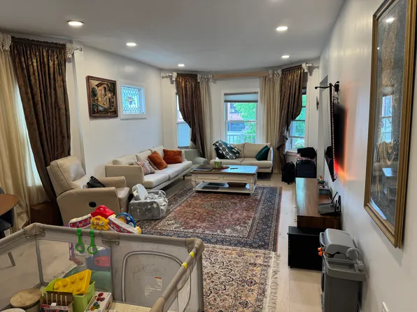 264 Belmont St #1, Watertown, MA 02472