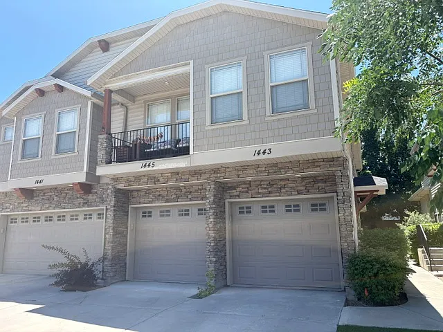 2 bed, 2.5 bath, 1575 sqft, $2,150 — Photo 2