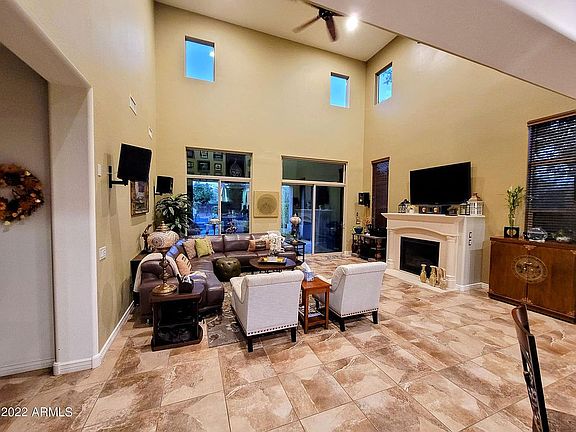 3rd image of 3758 E Encanto St