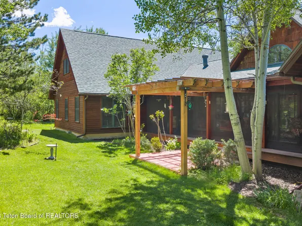 134 Pine Dr, Star Valley Ranch, WY 83127