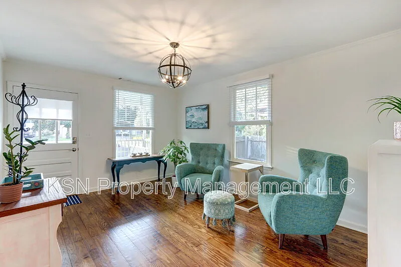 3 bed, 2.0 bath, 1528 sqft, $2,950 — Photo 4