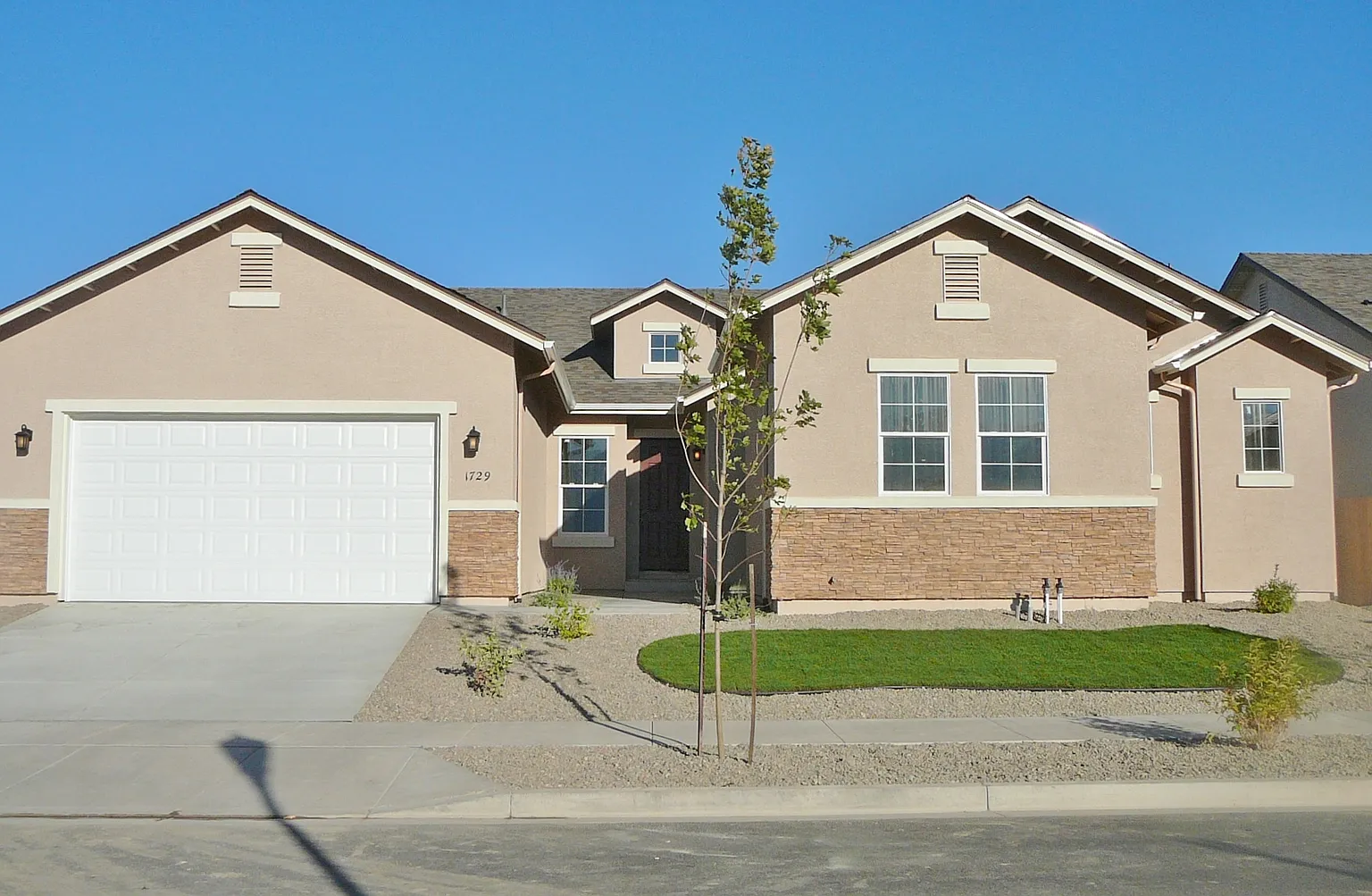 1729 Arbello Dr photo 1