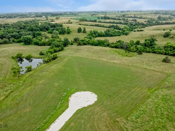 4 Windwood Ct, Truro, IA 50257