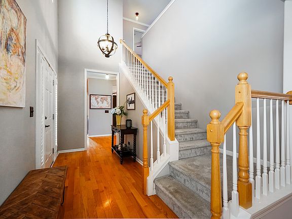 5th image of 25112 Rockwell Ln