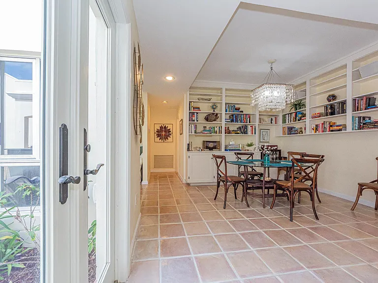 8382 Satin Leaf Ct #8382 — Photo 20