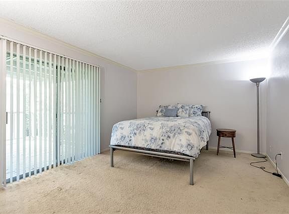 5th image of 539 Towne House Ln