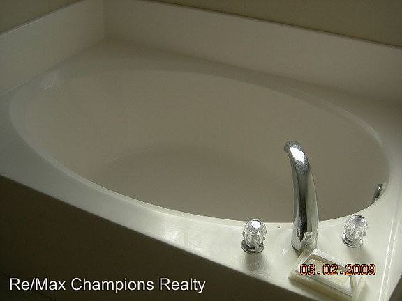 5th image of 794 Mill Pond Dr