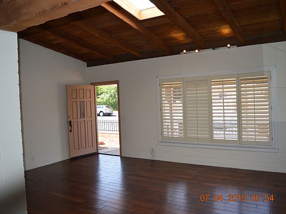 5th image of 22848 Burbank Blvd