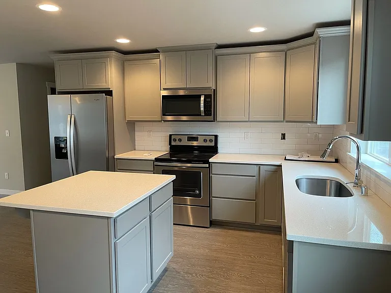 211 Jefferson Ave NW #A — Photo 5