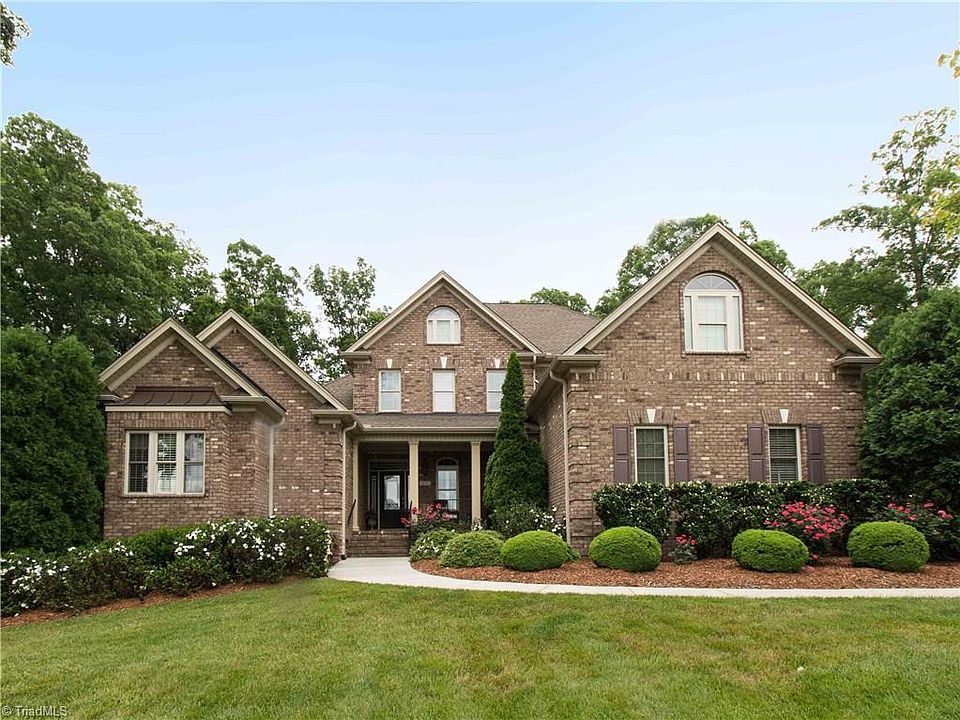1st image of 471 Hiatts Dr
