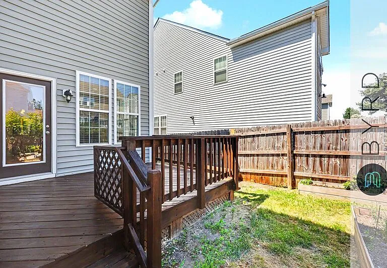 16921 Thornapple Run — Photo 38