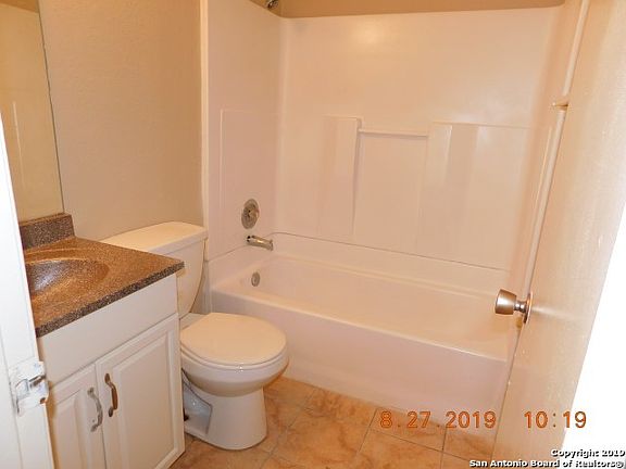 3rd image of 5212 Meadow Fld APT 2