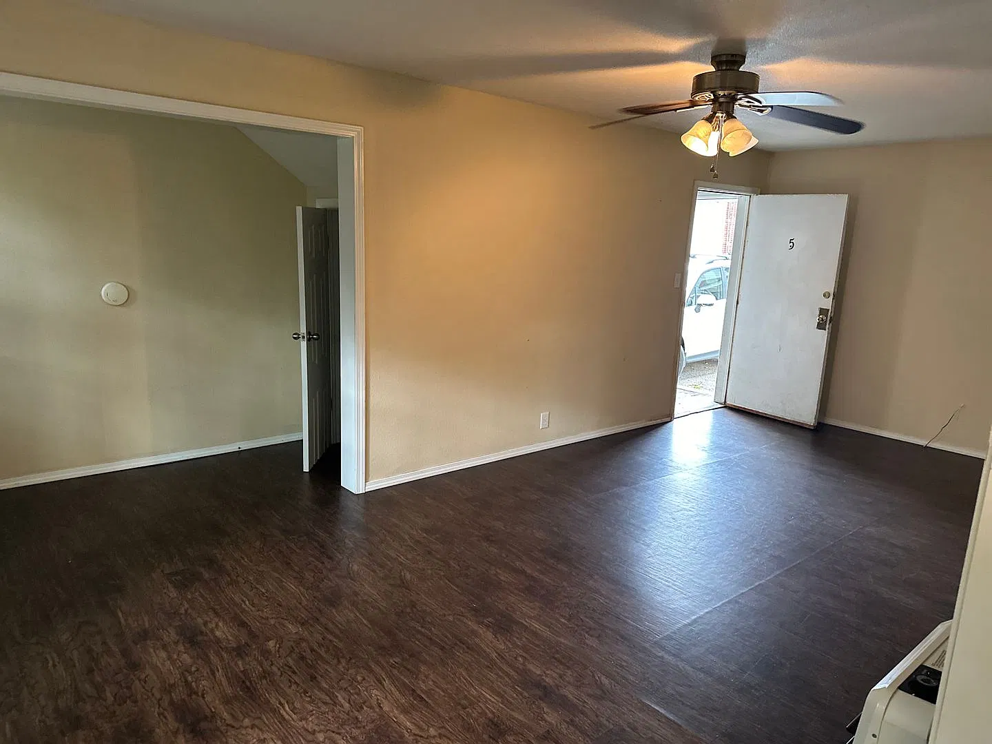 221 church ave — Photo 3