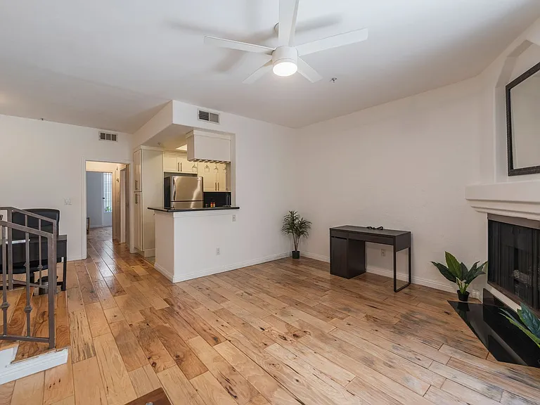 7100 La Tijera Blvd #D101 — Photo 12