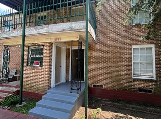 650 W Neely St, Dallas, TX 75208