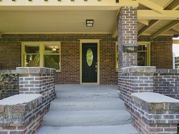 3rd image of 2916 S Manito Blvd