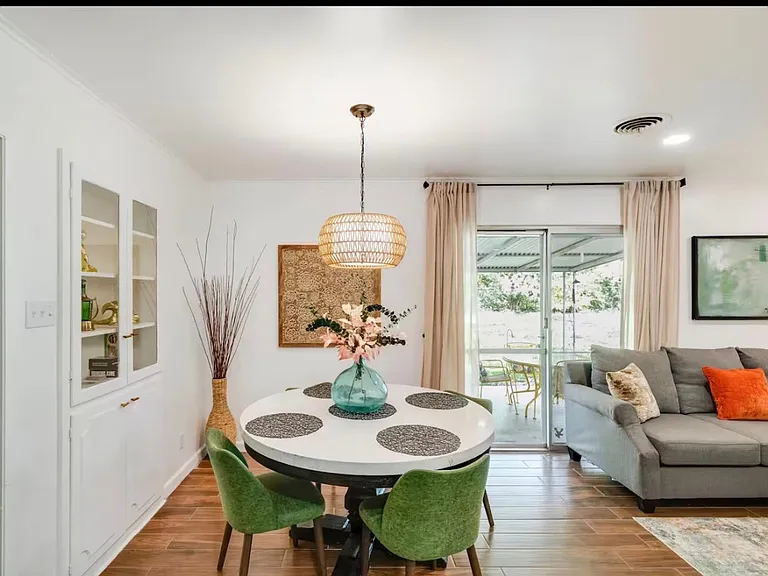 11003 Burr Oak Dr — Photo 2