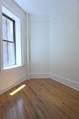 Rented by Metropolitan Equities | media 16