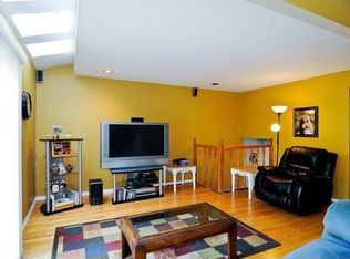 6915 N Hamilton Ave UNIT B, Chicago, IL 60645