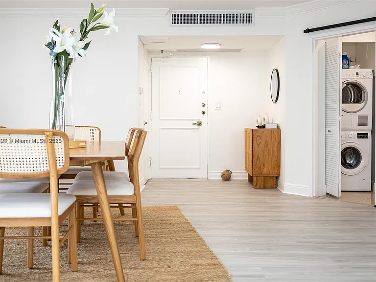 5161 Collins Ave #812 — Photo 41
