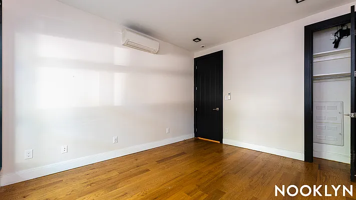 Rented by Nooklyn NYC LLC | media 13