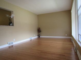 2432 S 57th Ave, Cicero, IL 60804