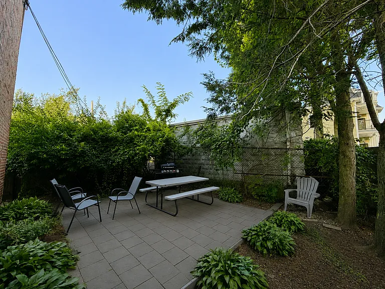 35 Florence St — Photo 4
