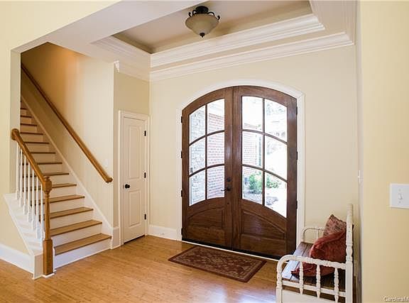 4th image of 608 Shady Creek Ct
