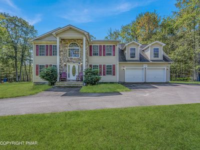 205 Minsi Trl W, Long Pond, PA, 18334