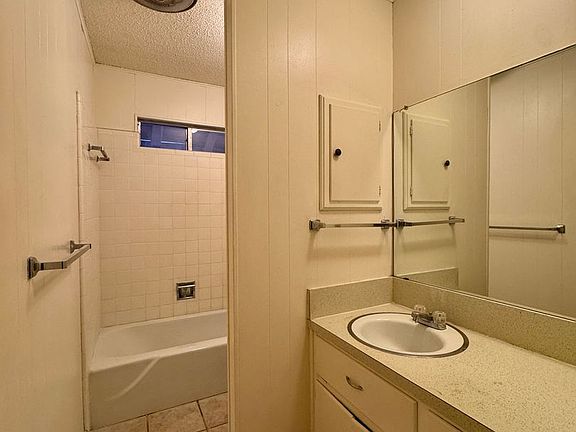 5th image of 5319 Laurel Lake Dr