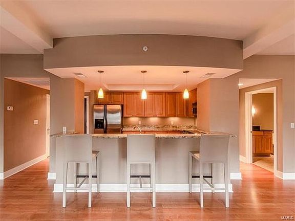 3rd image of 314 N Broadway APT 1602