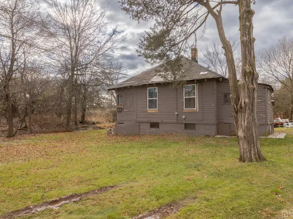 5 Delar Pkwy, Franklin Park, NJ 08823