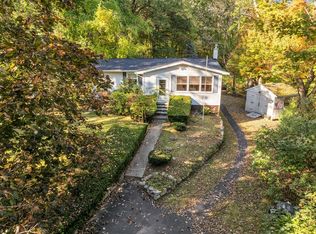 585 Pelham Rd, Dracut, MA 01826