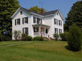 7 Meadow Crest Dr, Mahopac, NY 10541