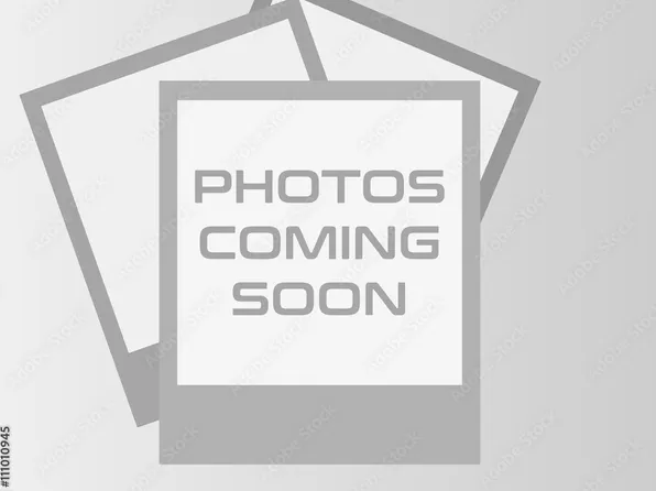 2703 SW 21st St, Topeka, KS 66604