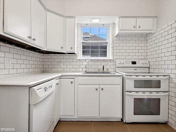 5th image of 9330 S Clifton Park Ave