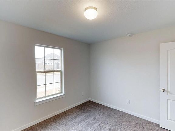 5th image of 8408 Grand Oak Rd
